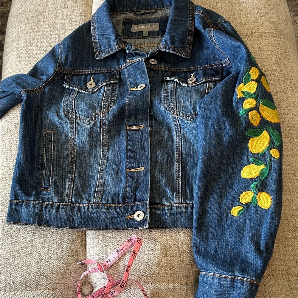 BAGATELLE LEMMON EMBROIDERED BLUE DENIM JEAN JACKET SZ M - Picture 15 of 15